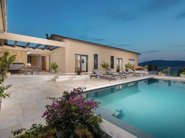 &Uuml;ber Croatia Villa