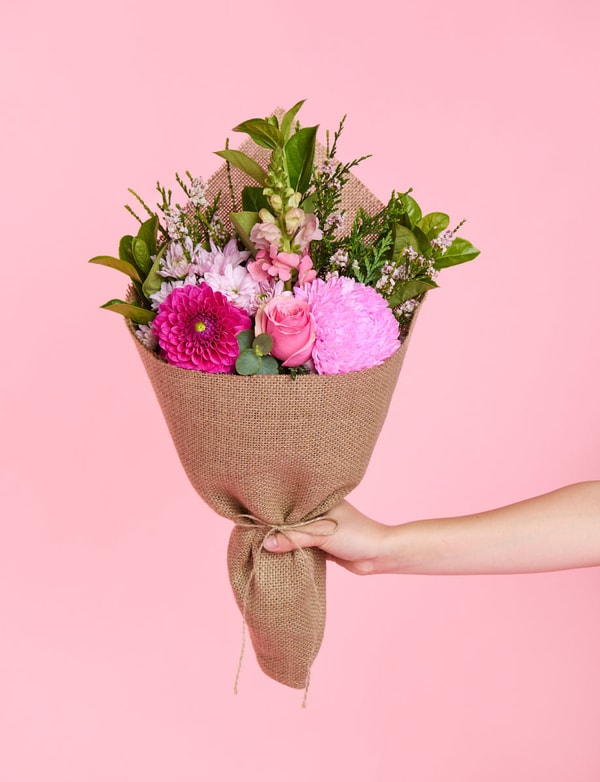 Daily Blooms Small Colour Bouquet Review