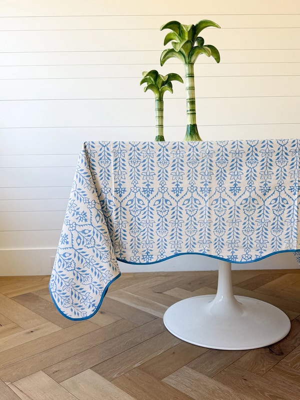 Dana Small Designs Tablecloth Flower Row Review