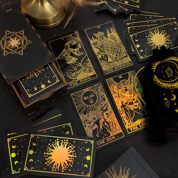 Dark Forest Tarot Cards Smith-Waite Tarot Gold Rainbow Foil Review