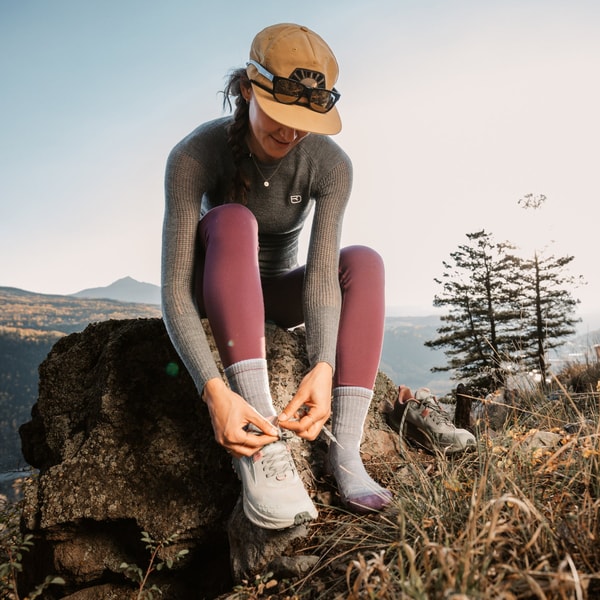 Darn Tough Vermont Women's Hiker Micro Crew Midweight Hiking Socks Review