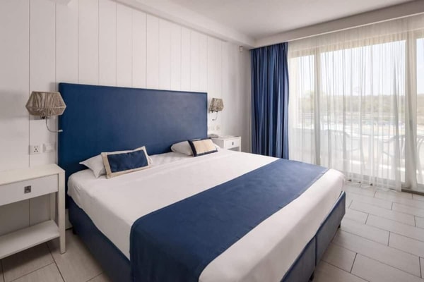 db Seabank Resort Review