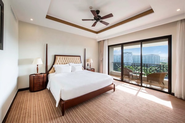 Vinpearl Junior Suite Garden View King Bed Review