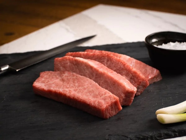DeBragga Japanese Miyazaki Wagyu Kobe Style Beef Sampler Review