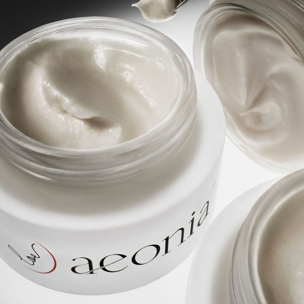 Delavie Sciences Aeonia Sculpting Cream Review