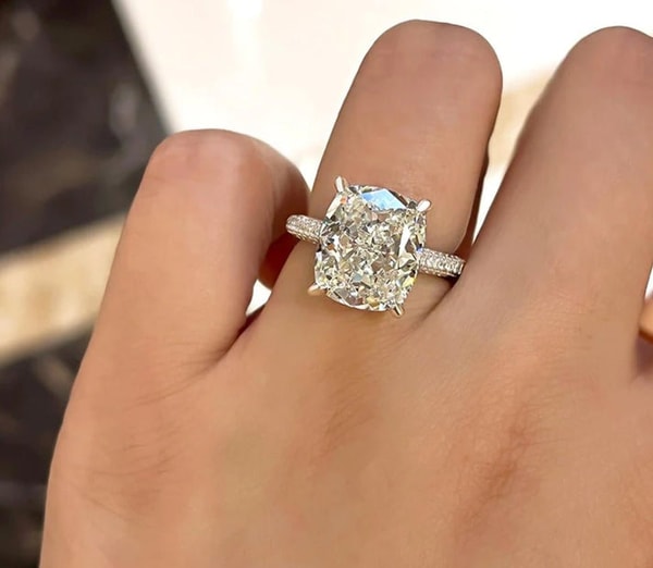 Diamond Veneer Cushion Cubic Zirconia Engagement Ring Review