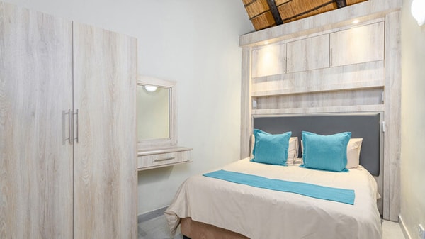 Dikhololo Double Room Review