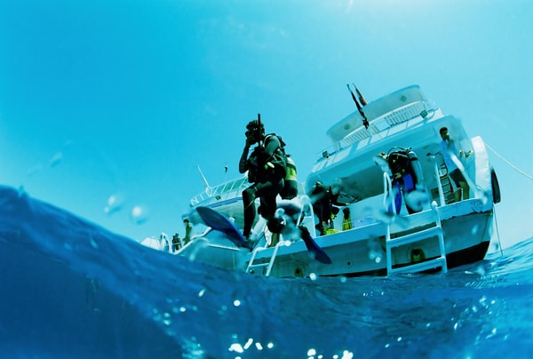 About Dive Addicts