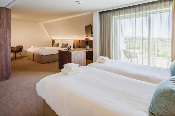 Dune Hotel Nieuwpoort Duplex family room city side Review