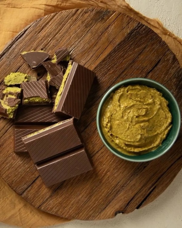DXB CHOC Review