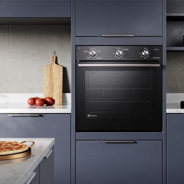 Electrolux Horno Empotrable El&eacute;ctrico Electrolux 80L Efficient con PerfectCook Rese&ntilde;a