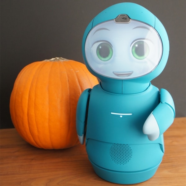 Embodied Moxie Robot Review: Meet Embodied Moxie Robot 