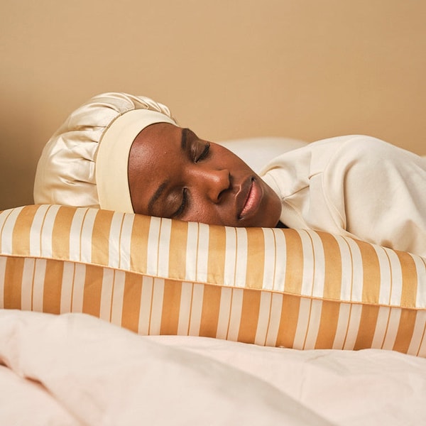 Emily's Pillow Silk Hair Bonnet Review