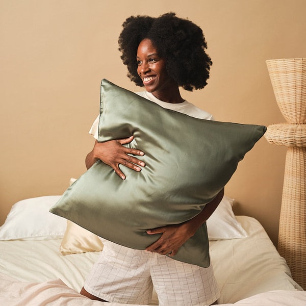 Emily's Pillow Taie d'oreiller 100% pure soie de m&ucirc;rier - Vert sauge Avis