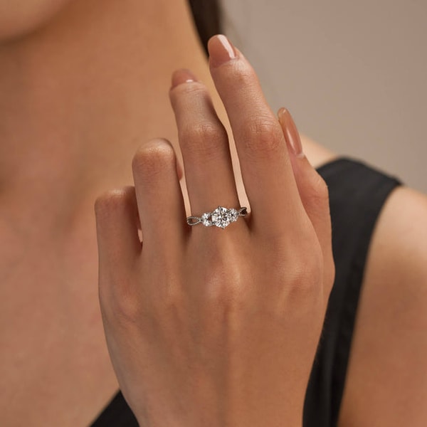 Nature Inspired Split Shank Round Moissanite Ring review