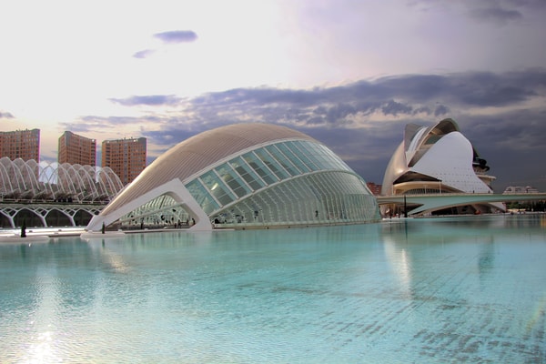 Descripci&oacute;n Editorial De Expedia