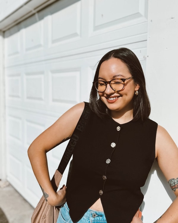 Eyewear Retailer Overview
