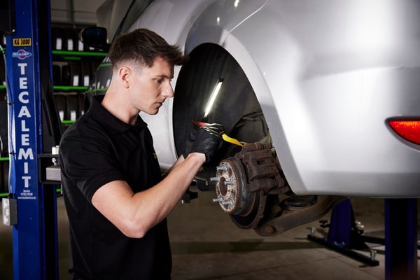 F1 Autocentres Review