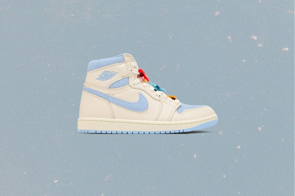 FEATURE Women's Air Jordan 1 Retro High OG 'Psychic Blue' Review