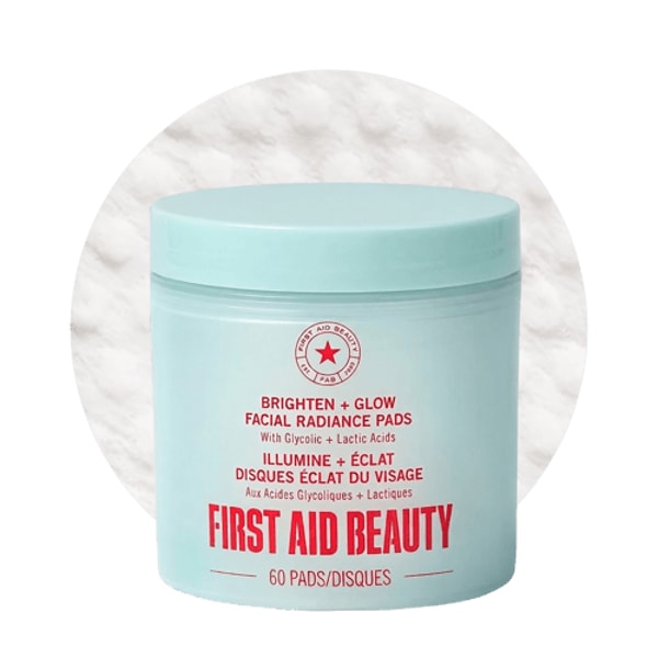 First Aid Beauty Brighten + Glow Facial Radiance Pads Review