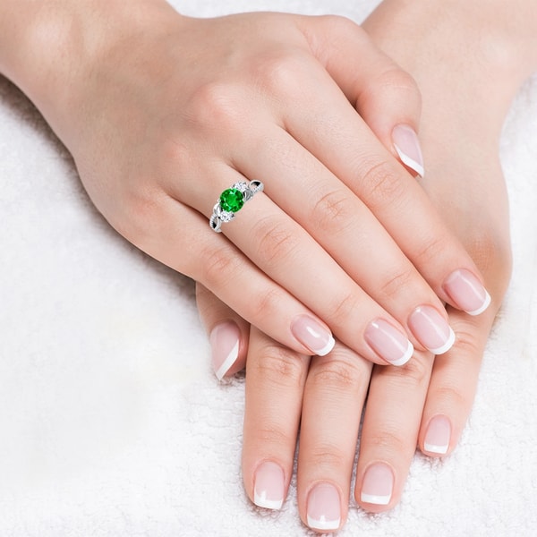 GemsNY Natural Emerald Round Three Stone Ring Review