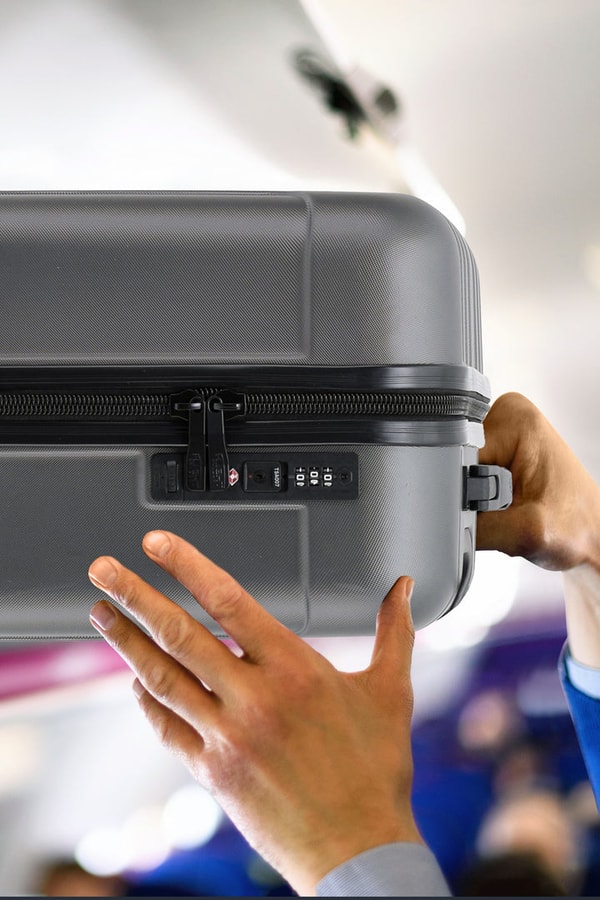 Flight Knight 56x45x25cm CURVE Cabin Carry On Case Review