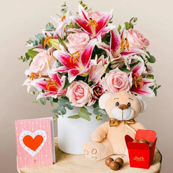 FloraQueen Gentle Mum - Roses and Lilies