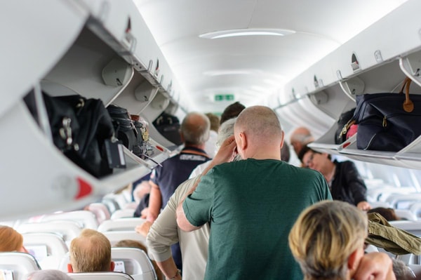 Flyforsinkelse Anmeldelse