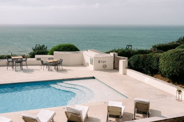 Gara Rock Hotel Review: Gara Rock Hotel Review