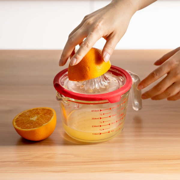 Genicook Measuring Cup with Juicer Review