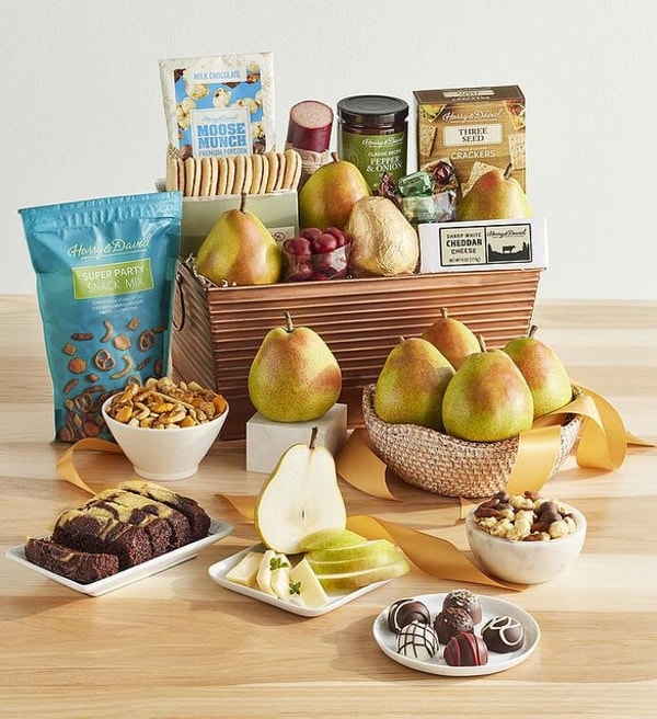 Harry & David Grand Favorites Gift Basket Review