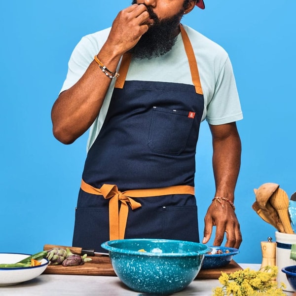 Hedley & Bennett Midnight Blue Essential Apron Review