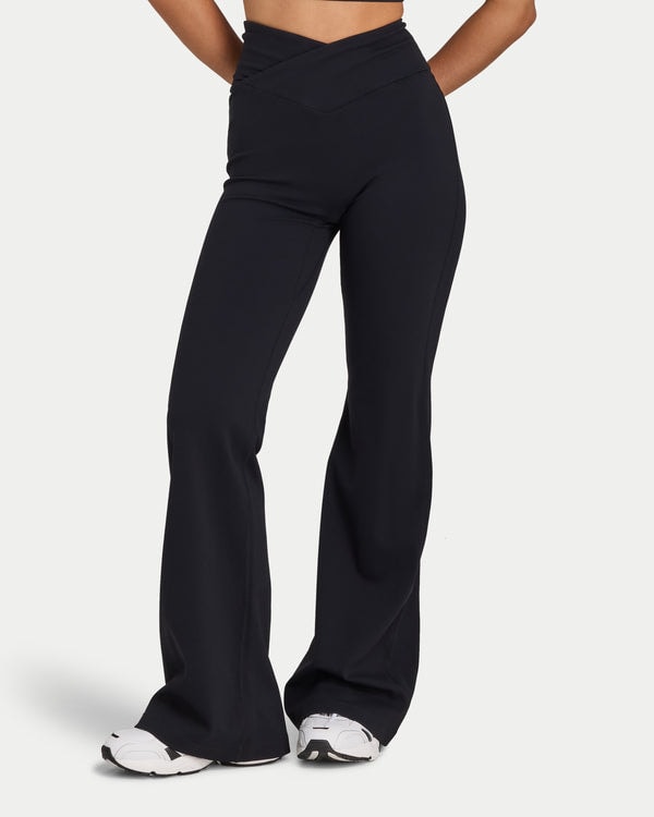 HERA Clothing Womens Essential Flared Legging Review