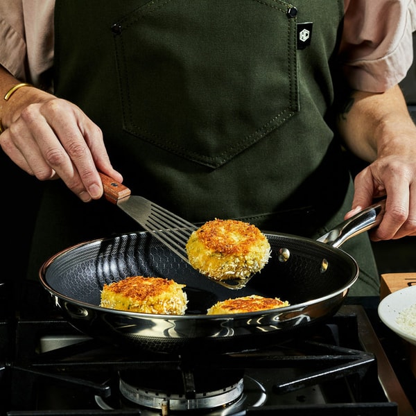 25 cm HexClad Hybrid Pan Review