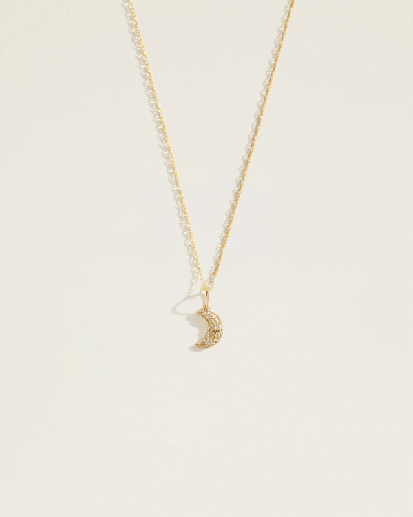 High Light Rituals The Moonbeam Pendant Review