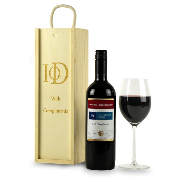 Highland Fayre Personalised Red Wine and Engraved Wooden Gift Box Review