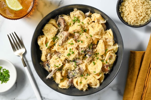 Home Chef Tortellini with Truffle Cream Sauce Review
