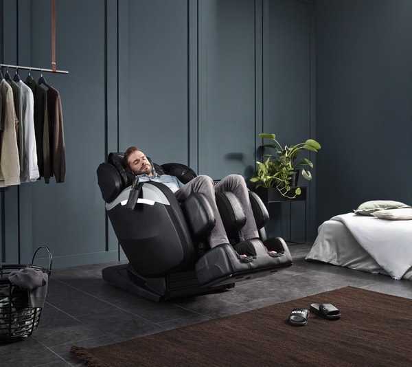 Home Deluxe Recensione