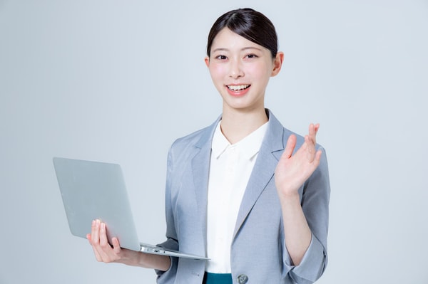 Homepage 296 採用サイト制作 レビュー