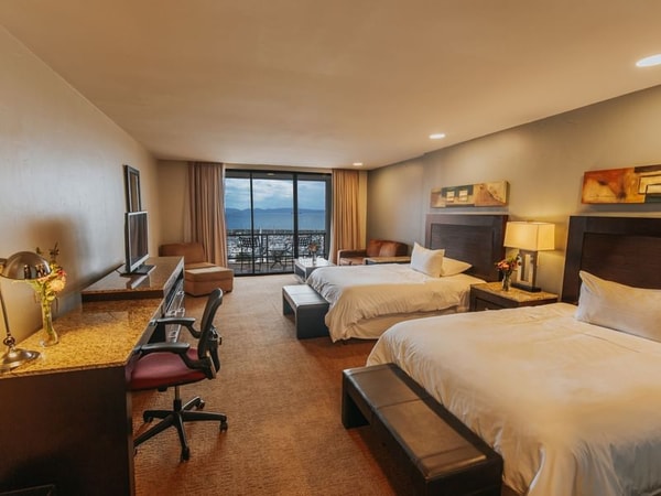 Hotel Coral & Marina Standard Deluxe Suite Review