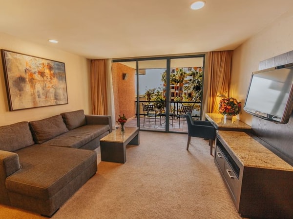 Hotel Coral & Marina Coral Deluxe Suite Review