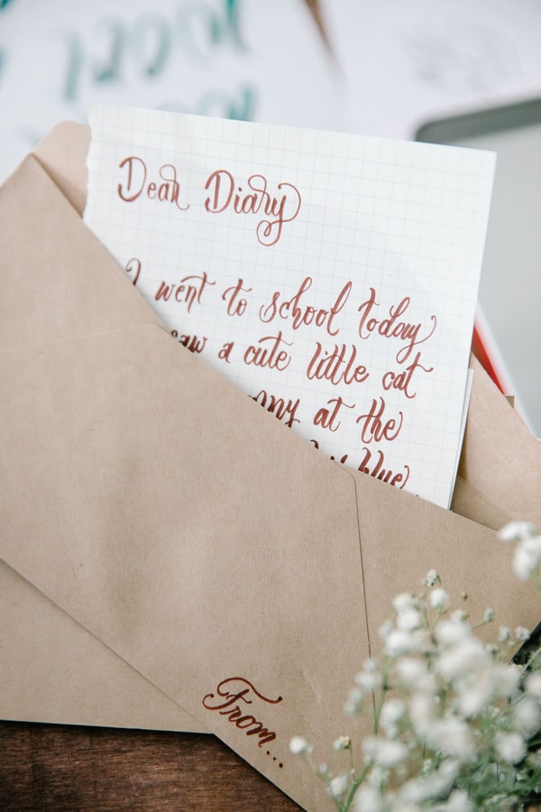 Hug Letters Review