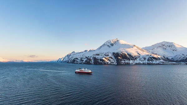 Entdecken Sie Hurtigruten