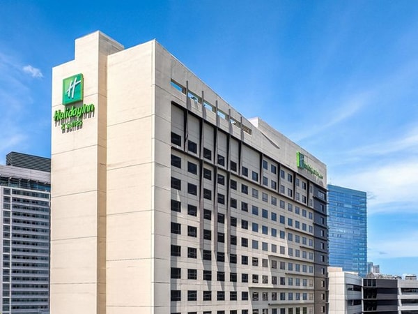 Holiday Inn & Suites Makati Review