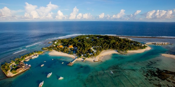 Holiday Inn Resort Kandooma Maldives ރިވިއު