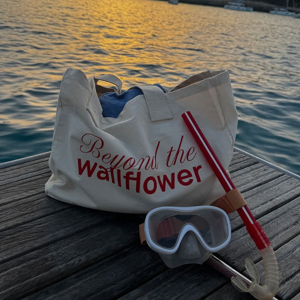 IMAURA Beyond The Wallflower Tote Review