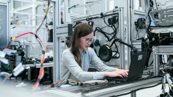 Intelicom Digital transformation services Pregled