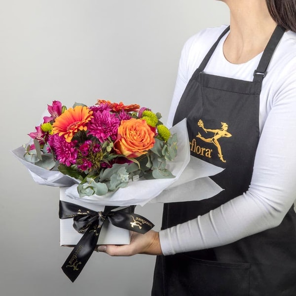 Interflora Bright Florist Choice Posy Review