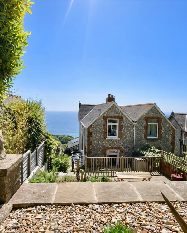 About Isle of Wight Hideaways