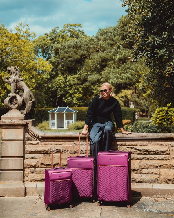 it Luggage Review